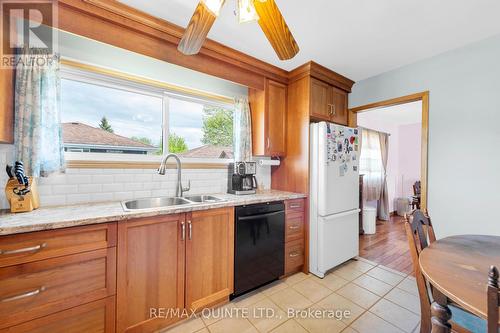 659 Front Street, Quinte West, ON - Indoor Photo Showing Kitchen With Double Sink