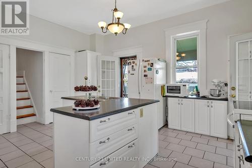 535 Paterson Street, Peterborough, ON - Indoor Photo Showing Kitchen