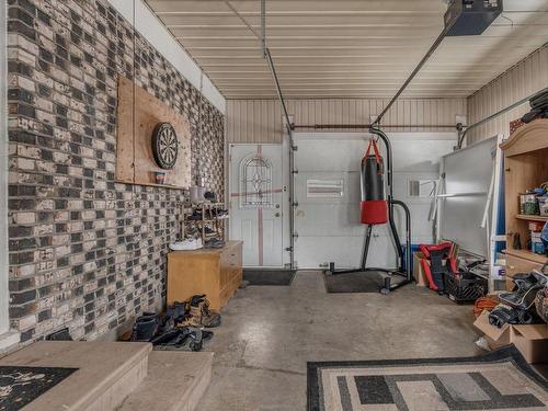 Garage - 110 Rue Lacroix, Saint-Henri, QC - Indoor Photo Showing Garage