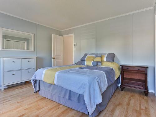Chambre Ã  coucher principale - 1 6E Rue, Saint-Jean-Sur-Richelieu, QC - Indoor Photo Showing Bedroom