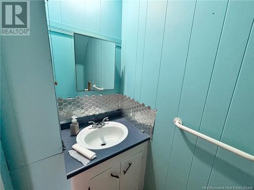 109 Victoria Street, Woodstock, NB - Indoor Photo Showing Bathroom