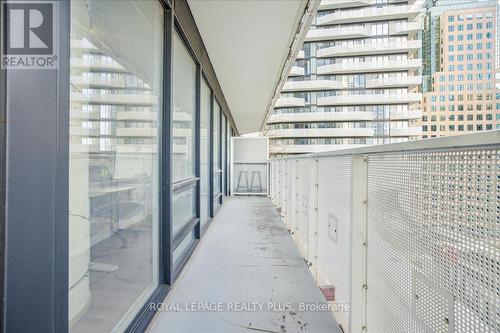 1010 - 100 Harbour Street, Toronto, ON -  Photo Showing Other Room