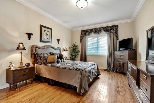 4 Geranium Avenue, Hamilton, ON - Indoor Photo Showing Bedroom