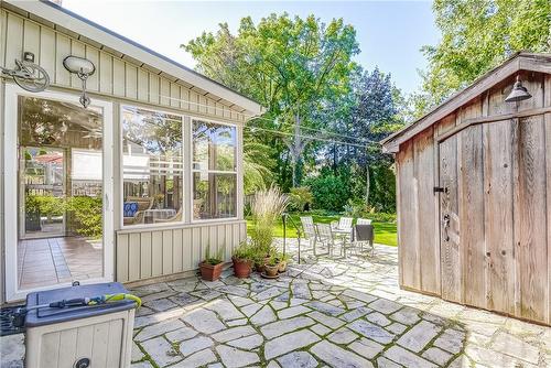 692 Courtland Place, Burlington, ON - Outdoor