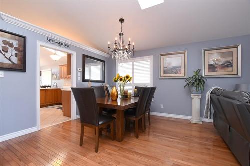 17 Durrell Court, Hamilton, ON - Indoor Photo Showing Dining Room