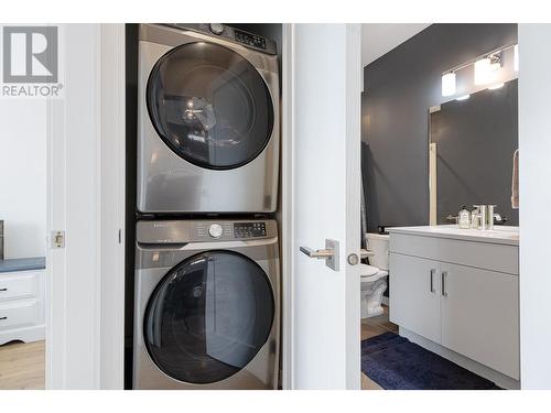 108-2925 Westsyde Rd, Kamloops, BC - Indoor Photo Showing Laundry Room