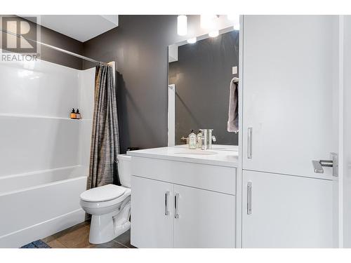 108-2925 Westsyde Rd, Kamloops, BC - Indoor Photo Showing Bathroom