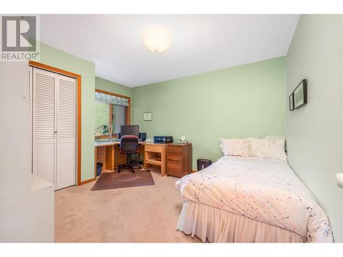 9237 Kokanee Road, Vernon, BC - Indoor Photo Showing Bedroom