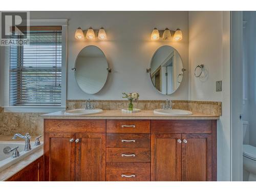 5254 Cobble Crescent, Kelowna, BC - Indoor Photo Showing Bathroom