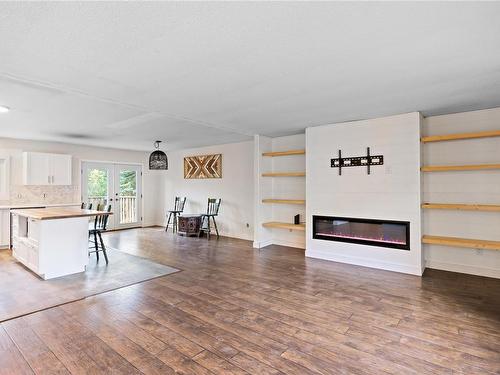 1757 Errington Rd, Errington, BC - Indoor Photo Showing Living Room With Fireplace