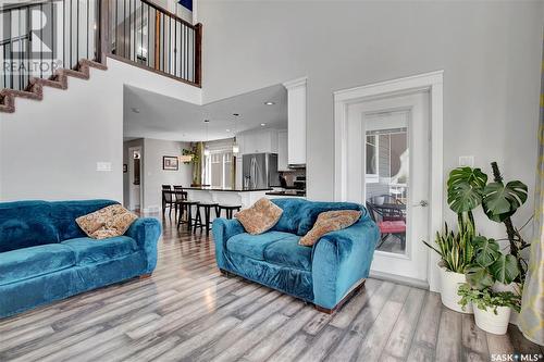 447 Redwood Crescent, Warman, SK - Indoor Photo Showing Living Room