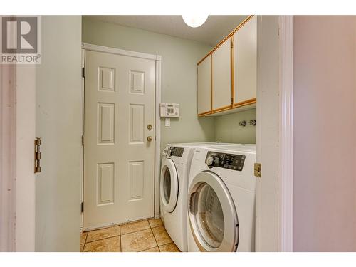 1634 Carmi Avenue Unit# 159, Penticton, BC - Indoor Photo Showing Laundry Room
