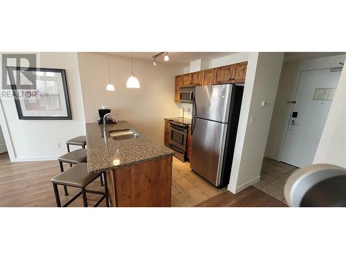 4200 Lakeshore Drive Unit# 316 Lot# 80, Osoyoos, BC - Indoor Photo Showing Kitchen