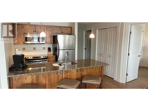 4200 Lakeshore Drive Unit# 316 Lot# 80, Osoyoos, BC - Indoor Photo Showing Kitchen
