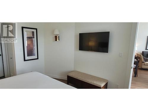 4200 Lakeshore Drive Unit# 316, Osoyoos, BC - Indoor Photo Showing Bedroom