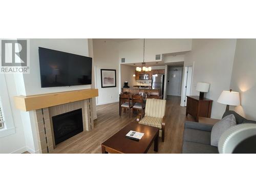 4200 Lakeshore Drive Unit# 316 Lot# 80, Osoyoos, BC - Indoor Photo Showing Living Room With Fireplace