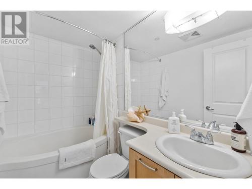 539 Yates Road Unit# 402, Kelowna, BC - Indoor Photo Showing Bathroom