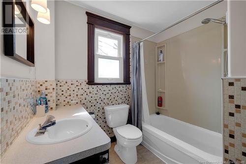39 St. George Street, Sussex, NB - Indoor Photo Showing Bathroom
