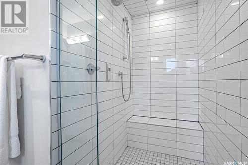 522A 6Th Street E, Saskatoon, SK - Indoor Photo Showing Bathroom