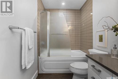 522A 6Th Street E, Saskatoon, SK - Indoor Photo Showing Bathroom