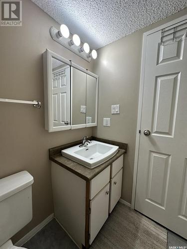 106 802B Kingsmere Boulevard, Saskatoon, SK - Indoor Photo Showing Bathroom