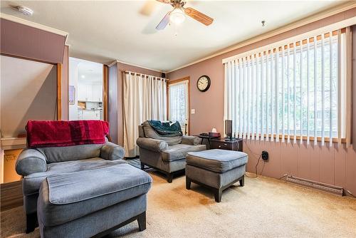 53 Burness Drive, St. Catharines, ON - Indoor Photo Showing Living Room