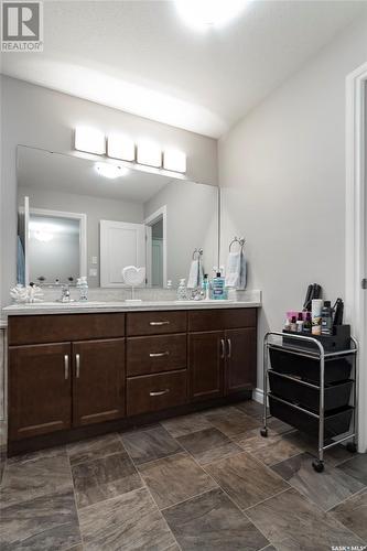 123 Plains Circle, Pilot Butte, SK - Indoor Photo Showing Bathroom