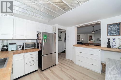 170 Rushford Private, Ottawa, ON - Indoor Photo Showing Kitchen