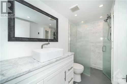 170 Rushford Private, Ottawa, ON - Indoor Photo Showing Bathroom
