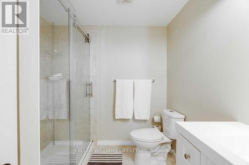 29 Antrim Crescent, London, ON - Indoor Photo Showing Bathroom