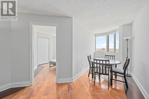 1707 - 695 Richmond Street, London, ON - Indoor Photo Showing Dining Room