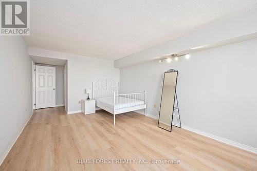1707 - 695 Richmond Street, London, ON - Indoor Photo Showing Other Room