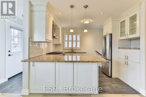 288 East 32Nd Street, Hamilton, ON - Indoor Photo Showing Kitchen With Upgraded Kitchen