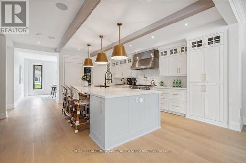 2103 Paisley Avenue, Burlington, ON - Indoor Photo Showing Kitchen With Upgraded Kitchen