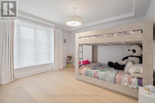 2103 Paisley Avenue, Burlington, ON - Indoor Photo Showing Bedroom
