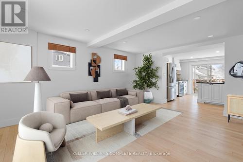 30 Parkview Avenue, Fort Erie, ON - Indoor Photo Showing Living Room