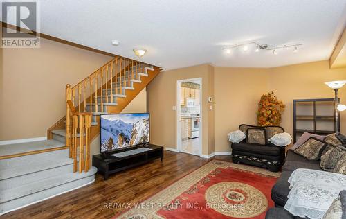 6443 Saratoga Way, Mississauga, ON - Indoor