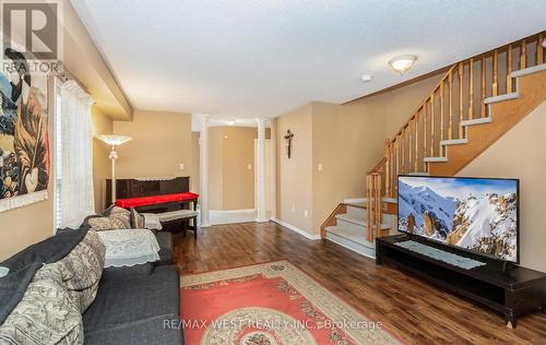 6443 Saratoga Way, Mississauga, ON - Indoor