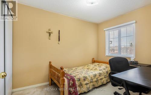 6443 Saratoga Way, Mississauga, ON - Indoor