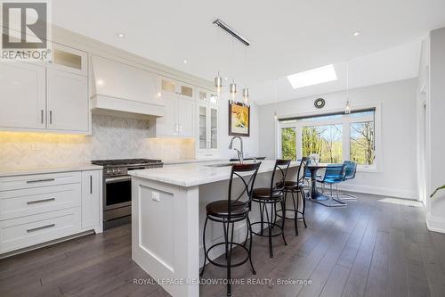 17 Ontario Street, Halton Hills, ON - Indoor Photo Showing Kitchen With Upgraded Kitchen