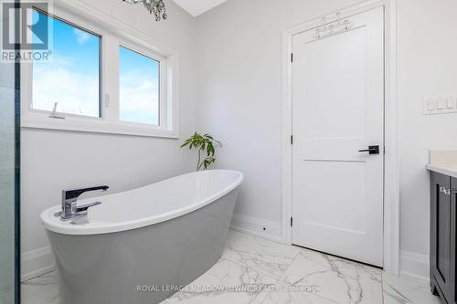 17 Ontario Street, Halton Hills, ON - Indoor Photo Showing Bathroom