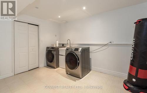6225 Tenth Line W, Mississauga, ON - Indoor Photo Showing Laundry Room