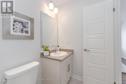 114 Gore Court, Milton, ON - Indoor Photo Showing Bathroom