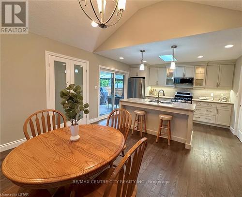 2 Blairmont Terrace, St. Thomas, ON - Indoor Photo Showing Dining Room