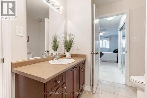 106 Oakhampton Trail, Hamilton, ON - Indoor Photo Showing Bathroom