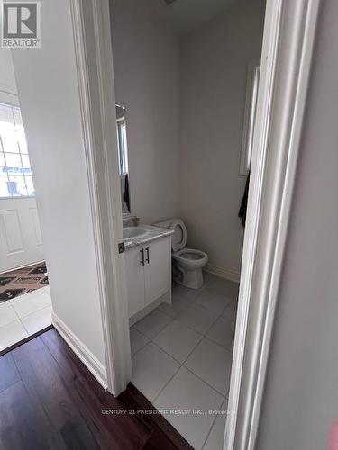 38 Attwater Drive, Cambridge, ON - Indoor Photo Showing Bathroom