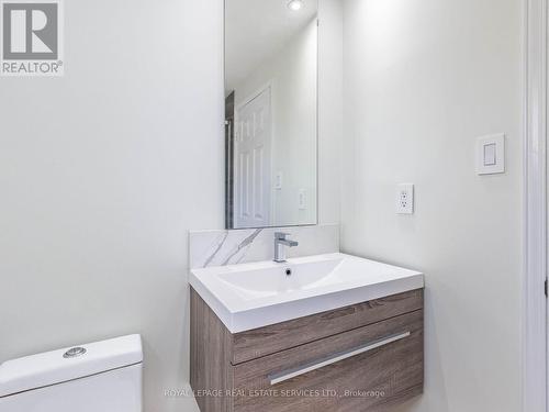 40 Burton Road, Brampton, ON - Indoor Photo Showing Bathroom