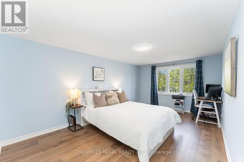 3210 Hazelwood Avenue, Burlington, ON - Indoor Photo Showing Bedroom