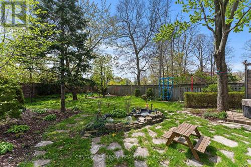 3210 Hazelwood Avenue, Burlington, ON - Outdoor With Backyard