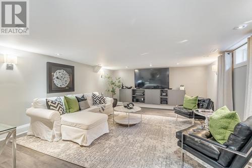 5391 Linbrook Road, Burlington, ON - Indoor Photo Showing Living Room
